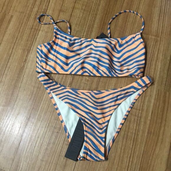 TRIANGL - MICA CHEEKY RIPPLE SET NEW WITH TAGS NO BAG - Picture 2 of 3